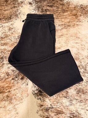 Lululemon Velour-Feel Wide Leg Sweatpants in Charcoal Gray – Like New